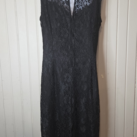 Chic Black Lace Midi Dress - Picture 4 of 5